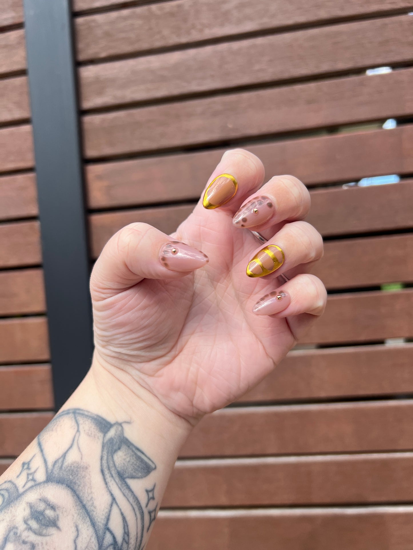Brown & Gold Bloom