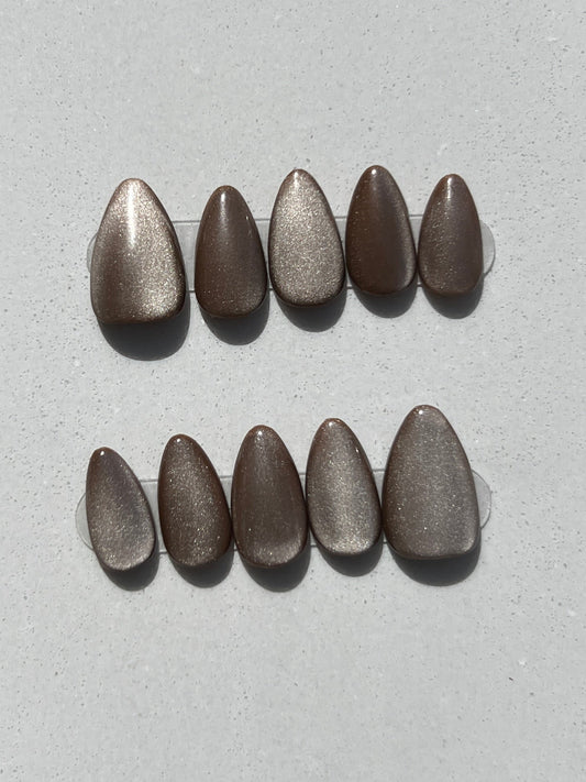 Brown Cateye